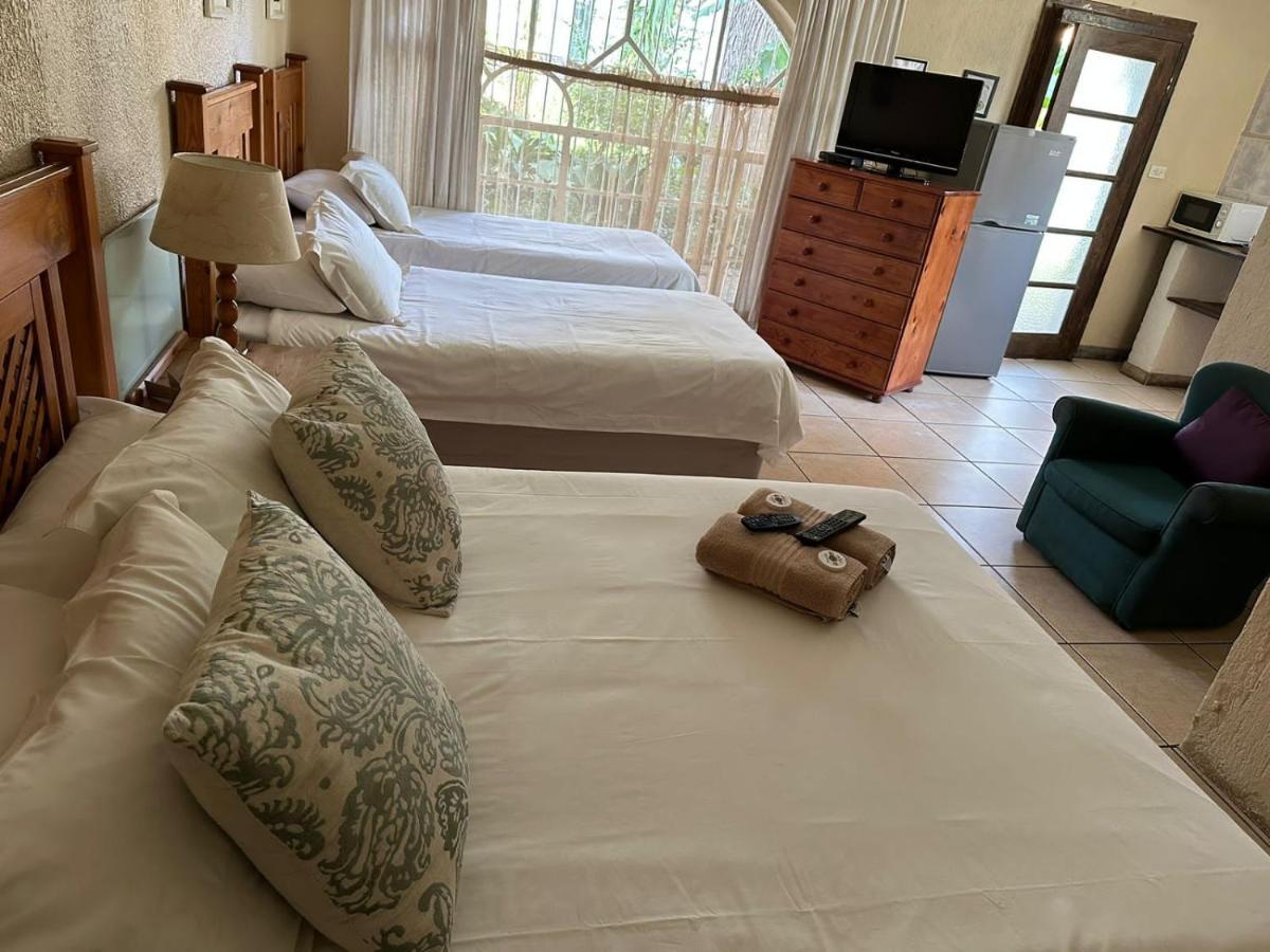 Just Tiffany Guest House & Conference Facility Potchefstroom Bagian luar foto