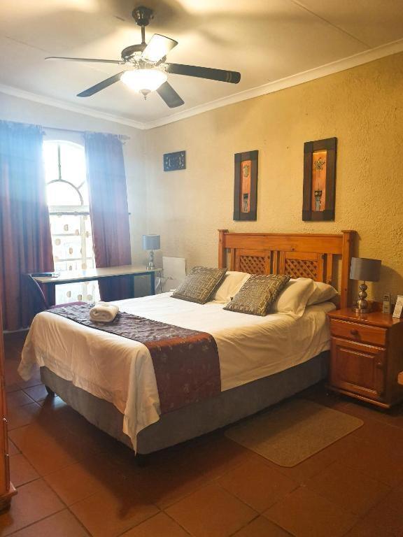 Just Tiffany Guest House & Conference Facility Potchefstroom Bagian luar foto