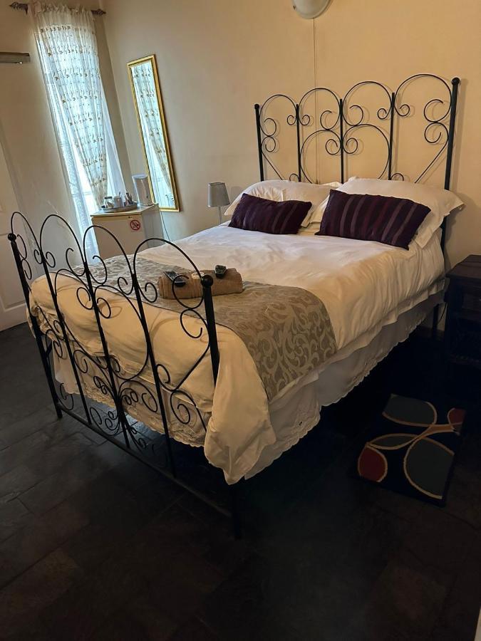 Just Tiffany Guest House & Conference Facility Potchefstroom Bagian luar foto