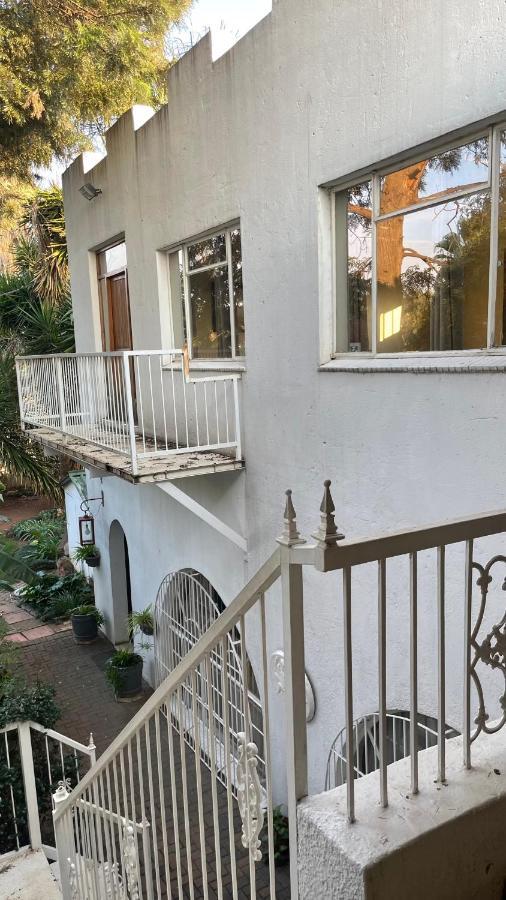Just Tiffany Guest House & Conference Facility Potchefstroom Bagian luar foto