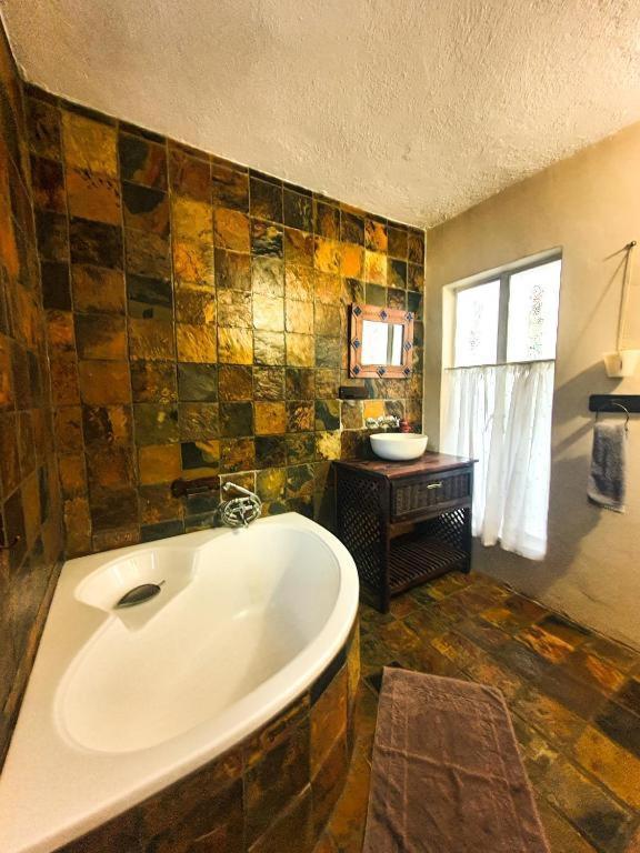Just Tiffany Guest House & Conference Facility Potchefstroom Bagian luar foto